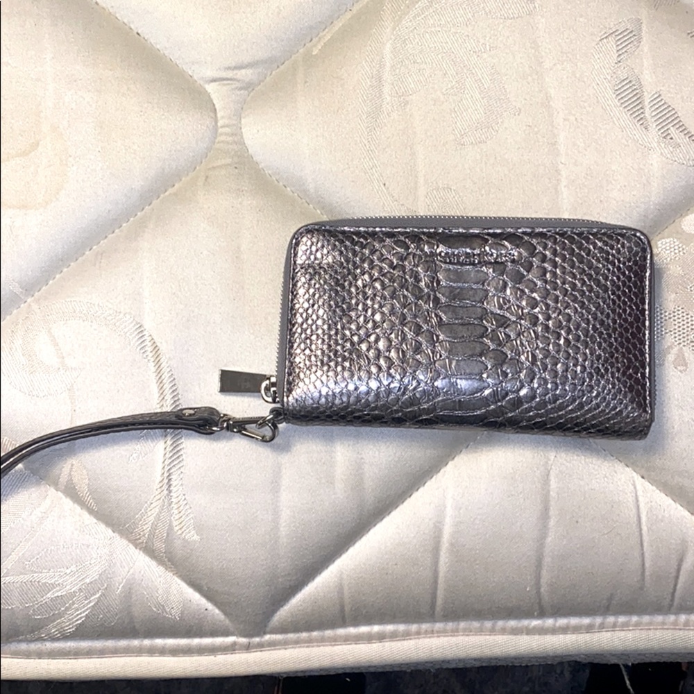 Michael Kors Wristlet Wallet